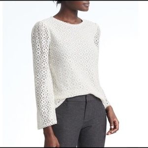 💎💎Blue Bell Sleeve Lace Top NWOT M💙💙